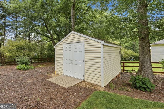 7815 Mosswood Lane, Gainesville, GA 30506
