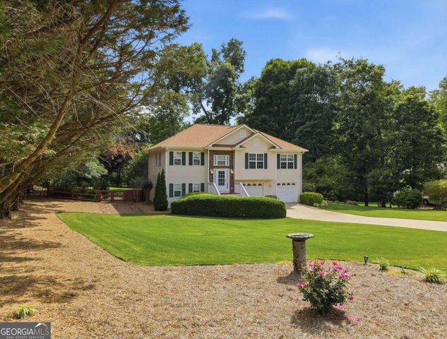 7815 Mosswood Lane, Gainesville, GA 30506