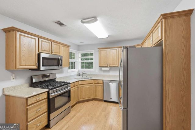 7815 Mosswood Lane, Gainesville, GA 30506