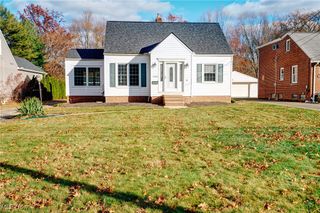 2253 Canterbury Road, Westlake, OH 44145