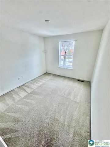 257 Milkweed Drive, Upper Macungie Twp, PA 18104