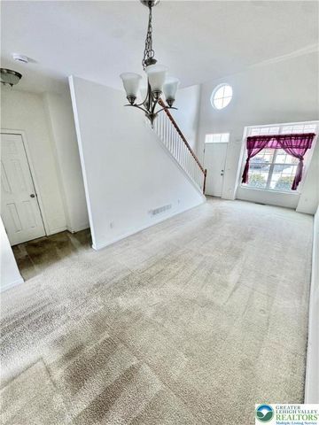 257 Milkweed Drive, Upper Macungie Twp, PA 18104