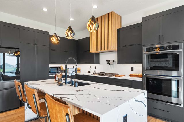 4706 NW 10th Street, Ankeny, IA 50023