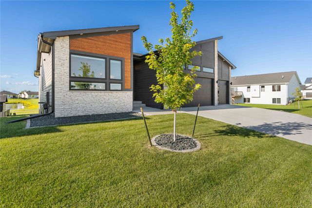 4706 NW 10th Street, Ankeny, IA 50023