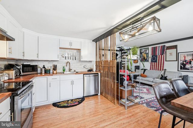 920 BERGEN ST, Gloucester City, NJ 08030