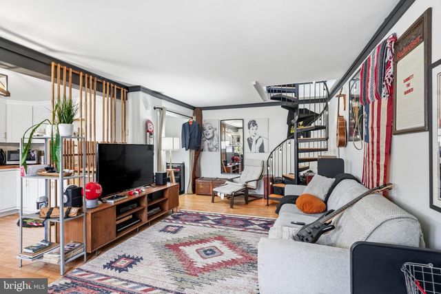 920 BERGEN ST, Gloucester City, NJ 08030