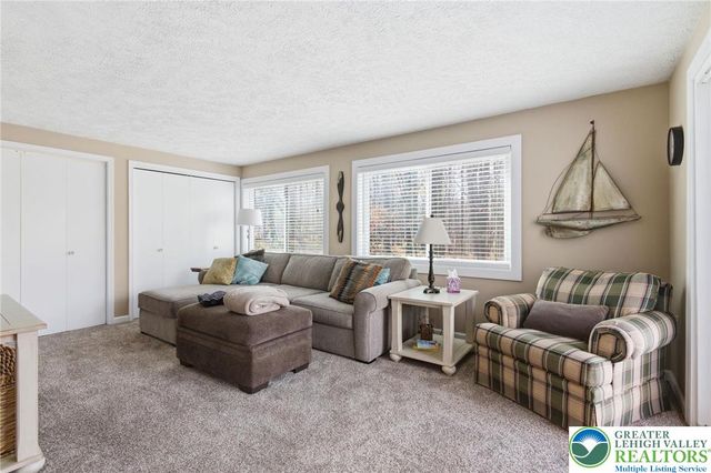 130 Beech Lane, Tobyhanna Twp, PA 18347