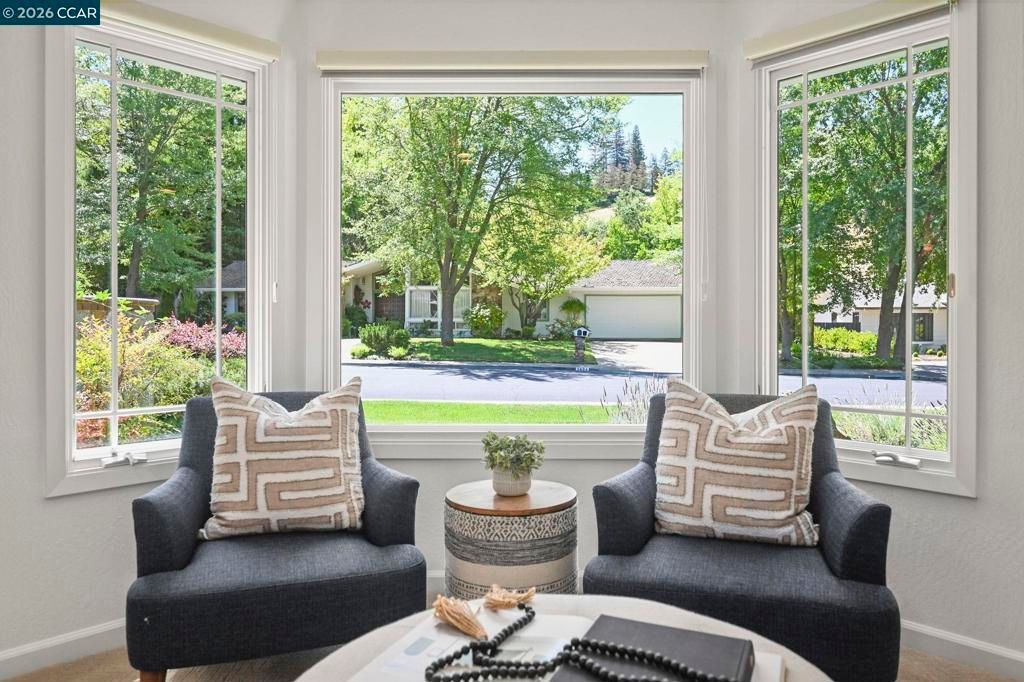 Image 12 of property listing at 1023 White Gate Rd, Alamo, CA 94507