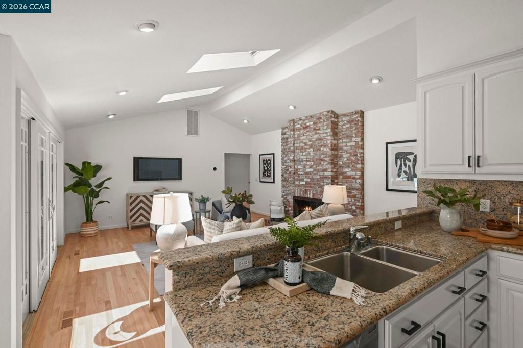 Image 20 of property listing at 1023 White Gate Rd, Alamo, CA 94507