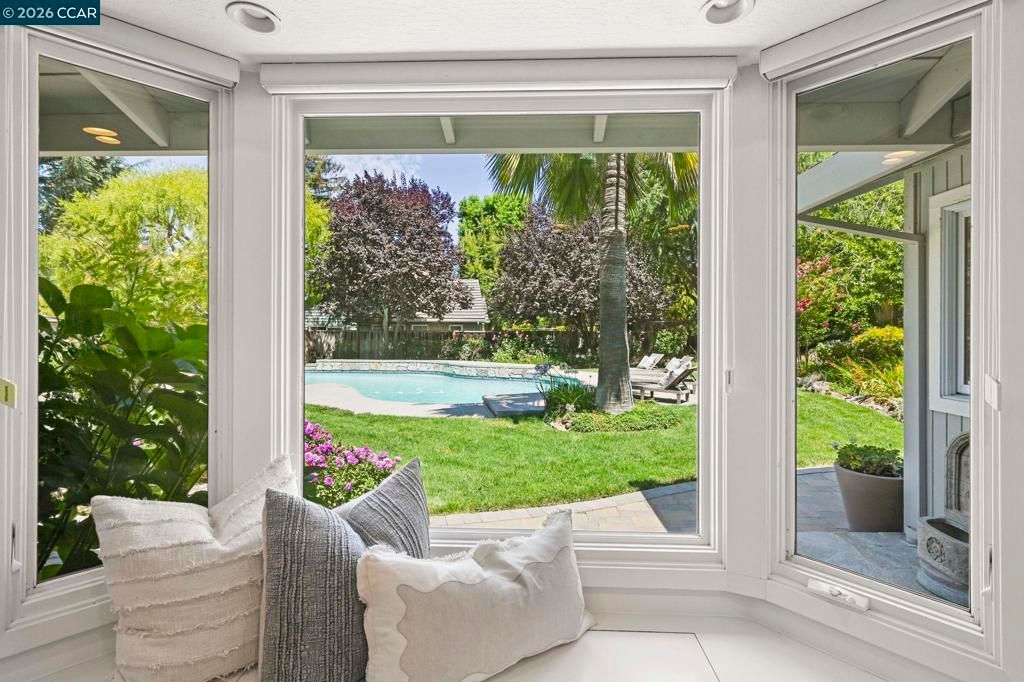 Image 28 of property listing at 1023 White Gate Rd, Alamo, CA 94507