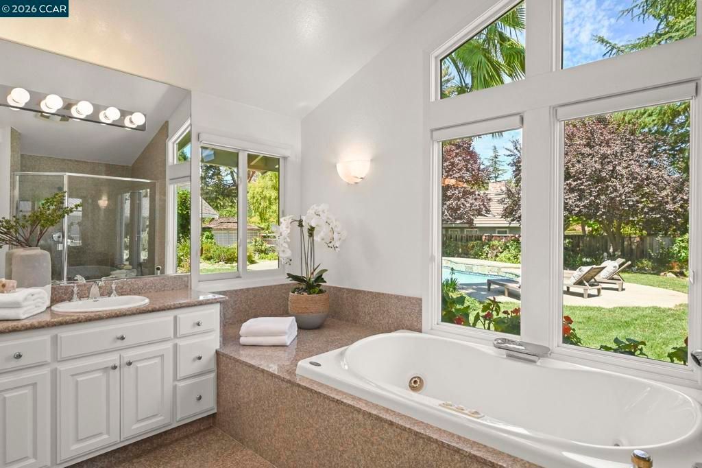 Image 31 of property listing at 1023 White Gate Rd, Alamo, CA 94507