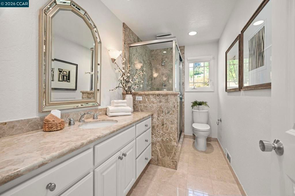 Image 34 of property listing at 1023 White Gate Rd, Alamo, CA 94507