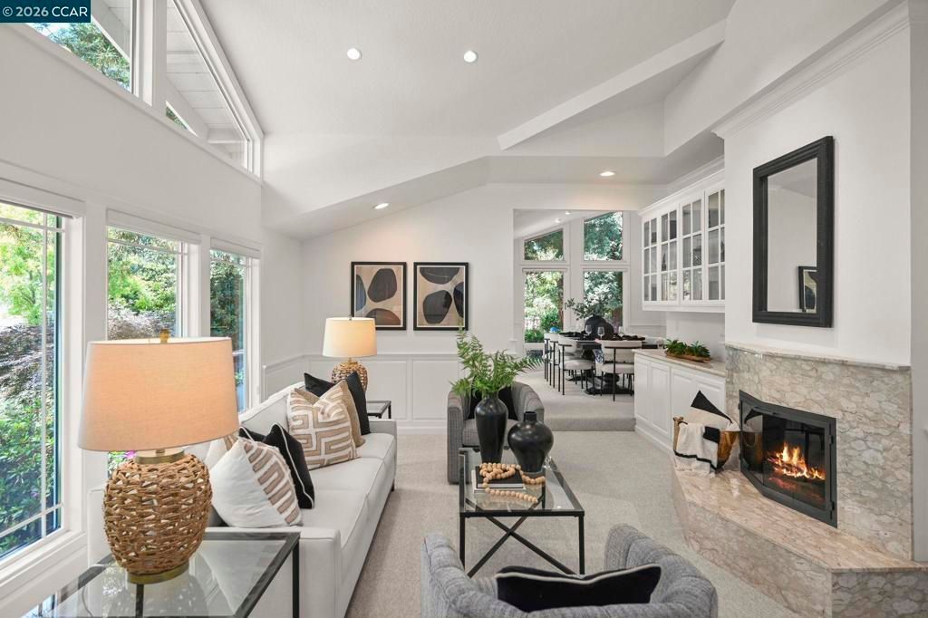 Image 9 of property listing at 1023 White Gate Rd, Alamo, CA 94507