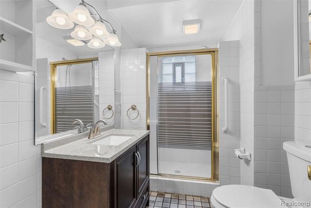 7313 River Road, Flushing, MI 48433