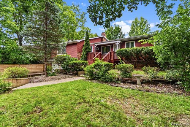 7313 River Road, Flushing, MI 48433