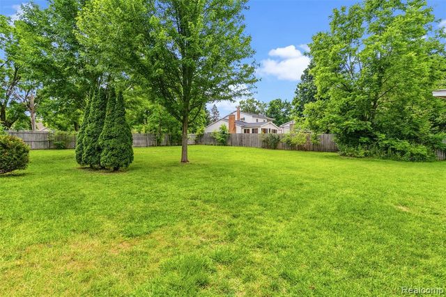 7313 River Road, Flushing, MI 48433