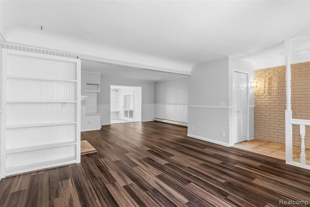 7313 River Road, Flushing, MI 48433