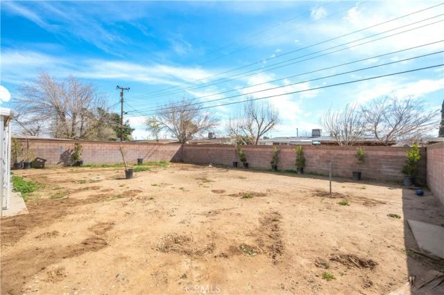 1634 Sweetbrier, Palmdale, CA 93550