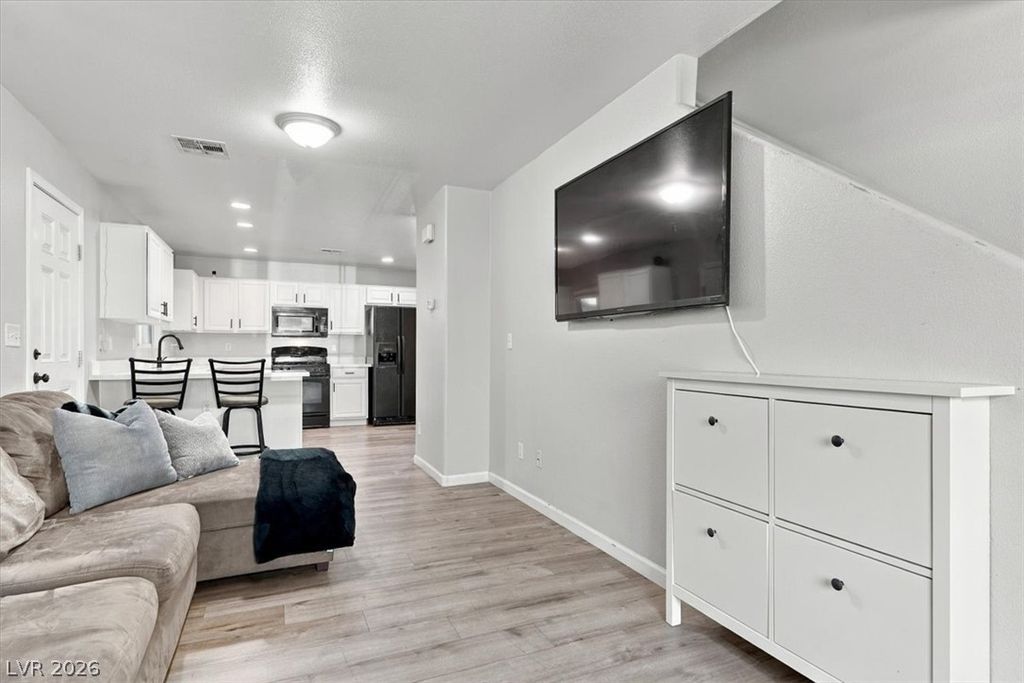 5185 Starter Avenue, Las Vegas, NV 89156 — photo 5