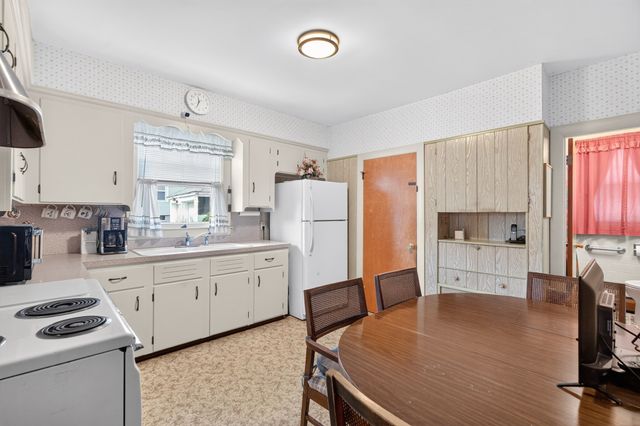 296 Power Rd, Pawtucket, RI 02860