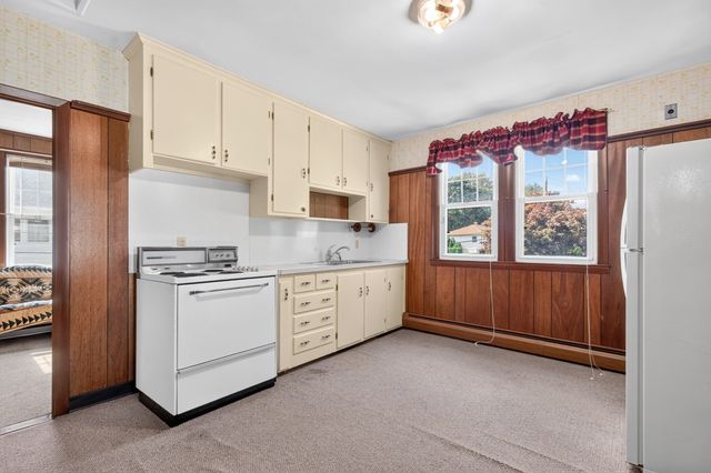 296 Power Rd, Pawtucket, RI 02860