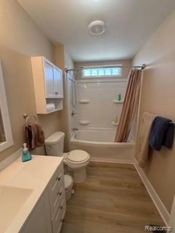 9885 Bellcrest Boulevard, Fenton, MI 48430