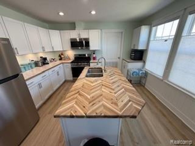 9885 Bellcrest Boulevard, Fenton, MI 48430
