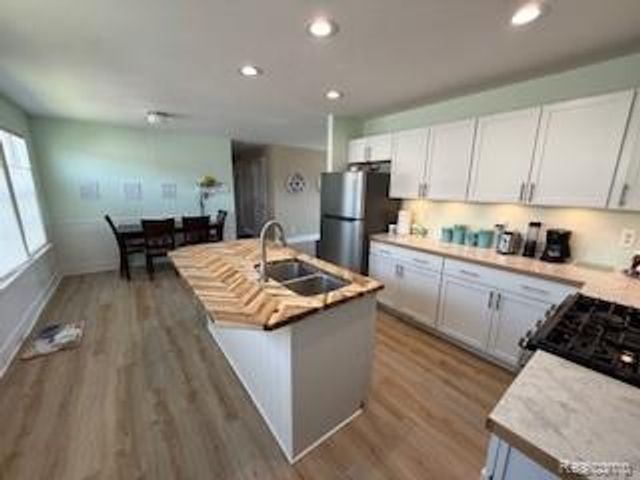 9885 Bellcrest Boulevard, Fenton, MI 48430