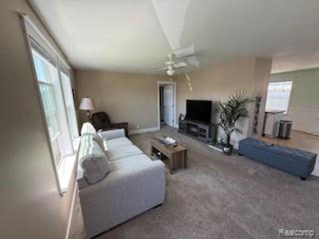 9885 Bellcrest Boulevard, Fenton, MI 48430