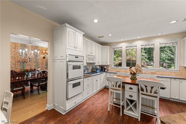 26 Haskell Drive, Bratenahl, OH 44108