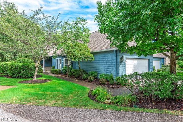 26 Haskell Drive, Bratenahl, OH 44108
