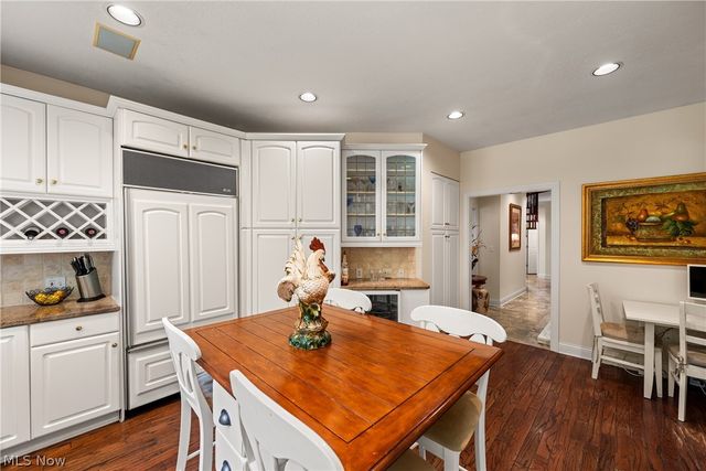 26 Haskell Drive, Bratenahl, OH 44108