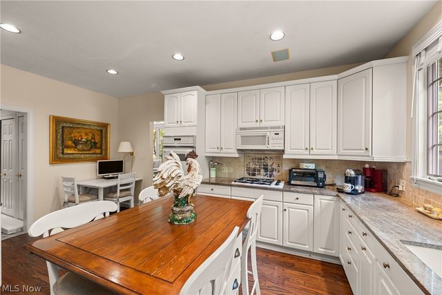 26 Haskell Drive, Bratenahl, OH 44108