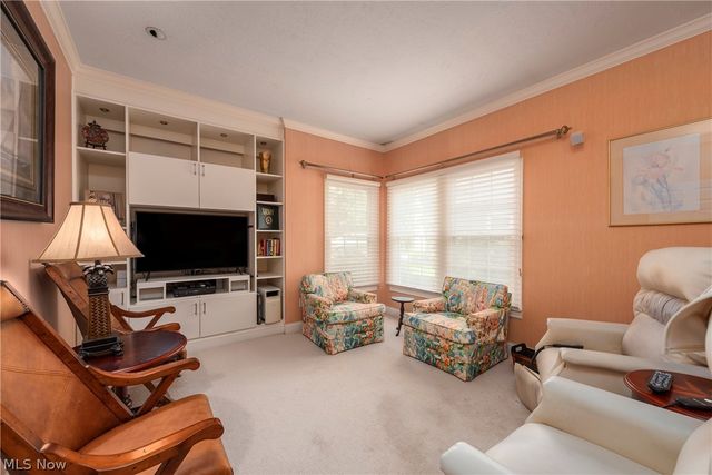 26 Haskell Drive, Bratenahl, OH 44108