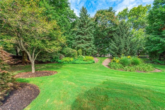 26 Haskell Drive, Bratenahl, OH 44108