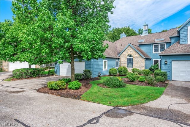 26 Haskell Drive, Bratenahl, OH 44108