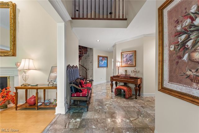 26 Haskell Drive, Bratenahl, OH 44108
