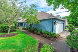 26 Haskell Drive, Bratenahl, OH 44108
