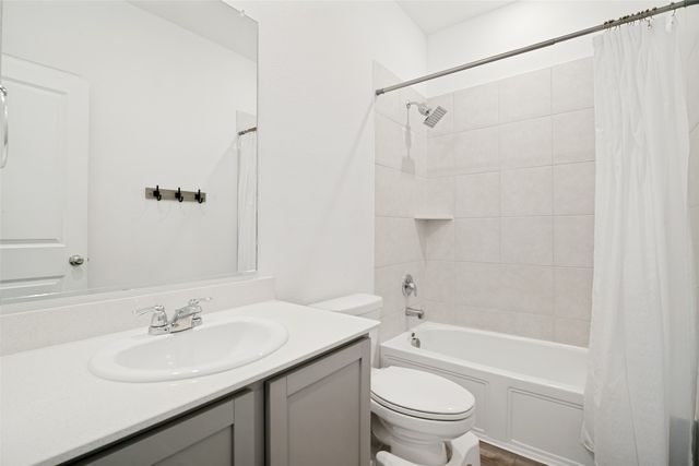2911 S Griffin Lane, Forney, TX 75126