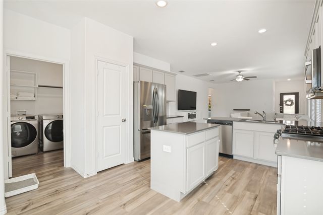 2911 S Griffin Lane, Forney, TX 75126