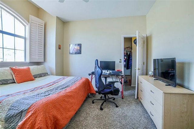 9821 Virginia Woods Circle, Las Vegas, NV 89117