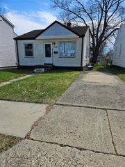 13876 Hendricks Avenue, Warren, MI 48089