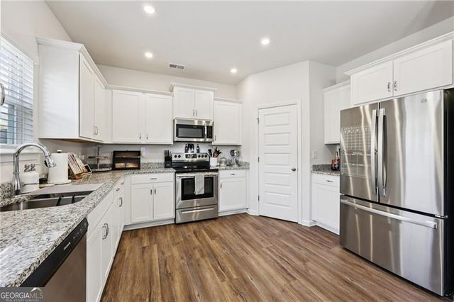 511 Ryan Court, Ball Ground, GA 30107