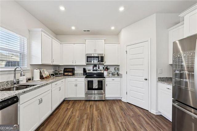 511 Ryan Court, Ball Ground, GA 30107