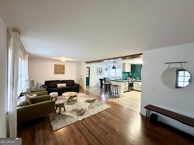 61 W Bruce Street, Mcrae-helena, GA 31055