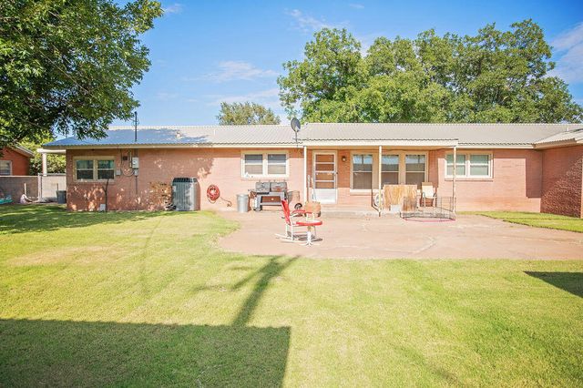 1201 N Avenue F, Denver City, TX 79323