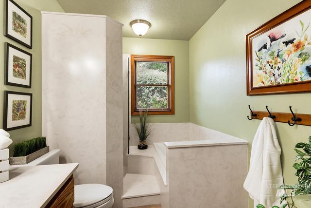 2975 E Autumn Way, Meridian, ID 83642