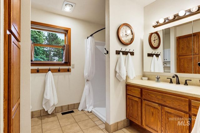 2975 E Autumn Way, Meridian, ID 83642