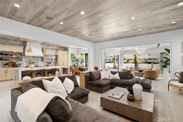 2007 Port Provence Pl, Newport Beach, CA 92660
