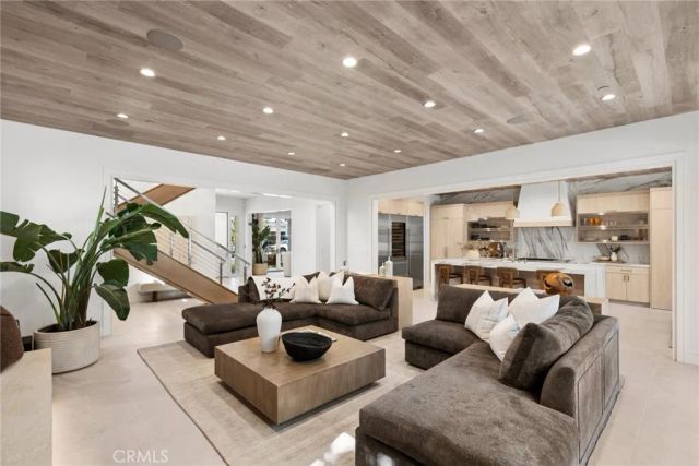 2007 Port Provence Pl, Newport Beach, CA 92660